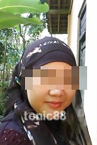 indonesia- jilbab tudung hijab ml dlm mobil